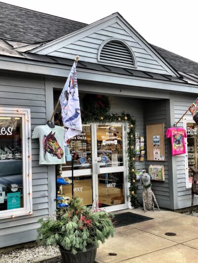 Four Your Paws Only - North Conway, NH