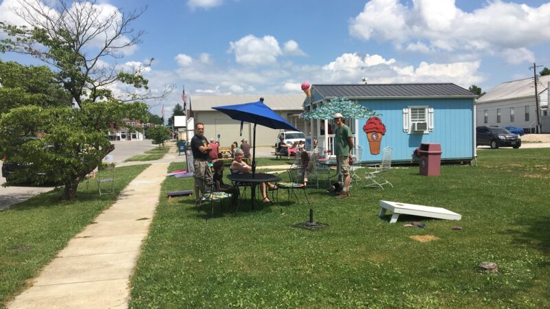 Hometown Scoops - Orleans, IN