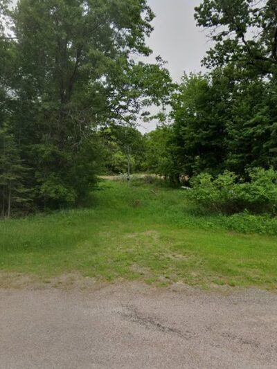 Twin Oaks Trials, Sniffspot - Osseo, WI