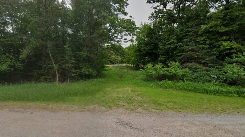 Twin Oaks Trials, Sniffspot - Osseo, WI