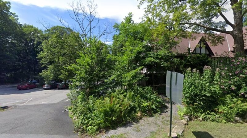 Teatown Lake Parking - Ossining, NY