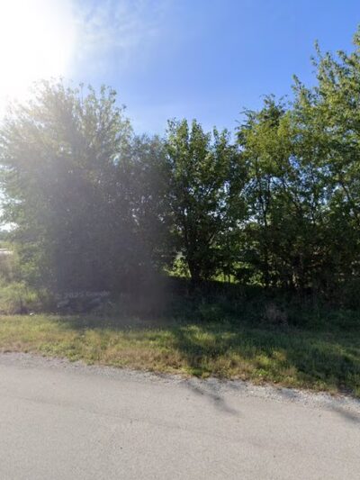 Dog Park at Love's Travel Stops - Pendleton, IN