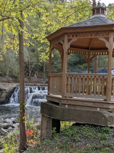 Cascade Falls Trail Parking - Penn Yan, NY