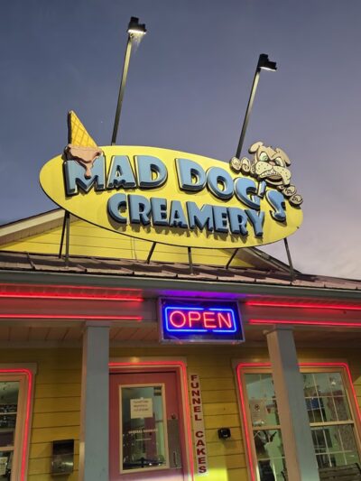 Mad Dog's Creamery - Pigeon Forge, TN