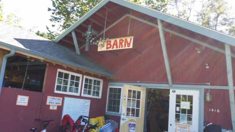 Barn Thrift Shop, The - Pleasant Valley, NY