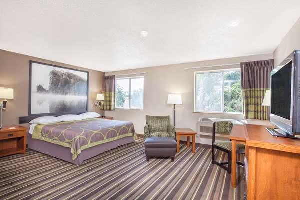 Super 8 by Wyndham Richlands/Claypool Hill Area - Pounding Mill, VA