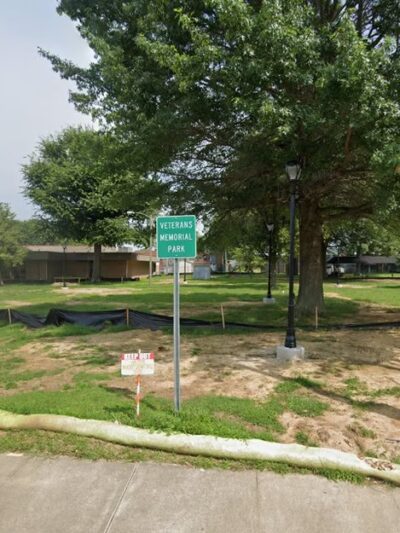 Veteran's Park Playground - Ravenswood, WV