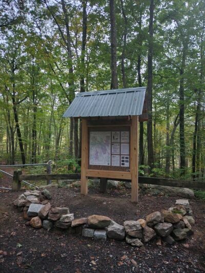 Pine Mountain Trail Head - Ridgefield, CT