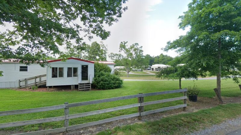 Black Dog Ranch OffRoad Resort - Rock, WV