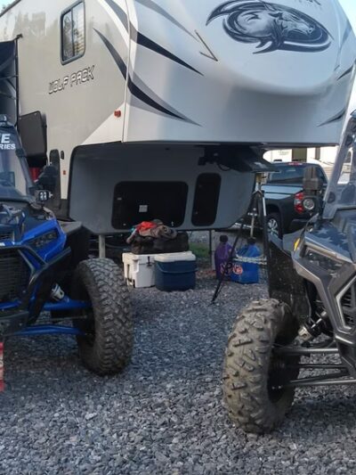 Black Dog Ranch OffRoad Resort - Rock, WV