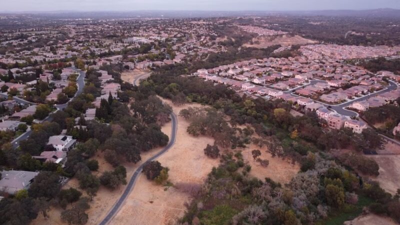 Miner's Ravine Orvietto Drive Entrance - Roseville, CA