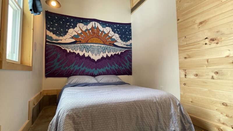 Barn Door Hostel and Campground - Rumney, NH