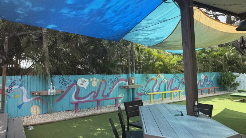 Neighborhood BarK and Boutique - Safety Harbor, FL