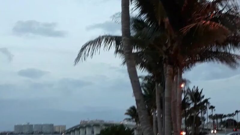 Bird Key Park Car Park - Sarasota, FL