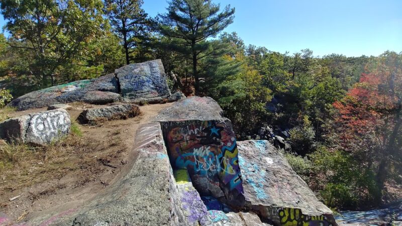 Skull Cliff Parking - Saugus, MA