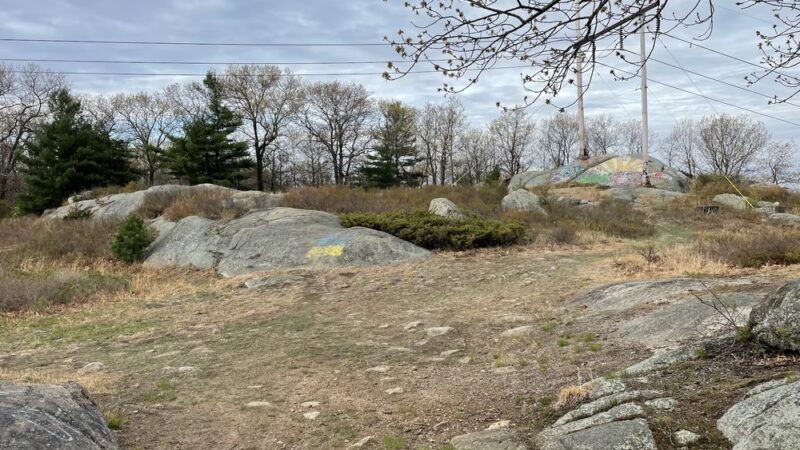Skull Cliff Parking - Saugus, MA