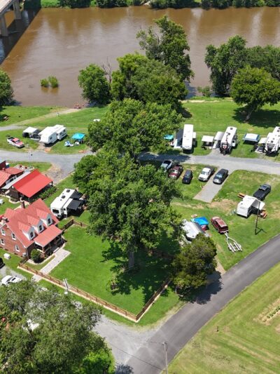 Horseshoe Flats Campground - Scottsville, VA