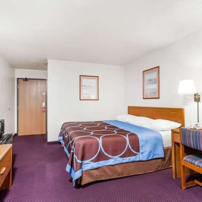 Super 8 by Wyndham Sidney NY - Sidney, NY