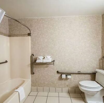 Quality Inn Solomons - Beacon Marina - Solomons, MD