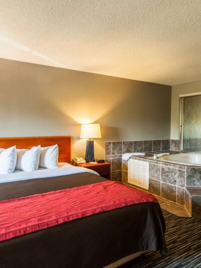 Quality Inn Solomons - Beacon Marina - Solomons, MD