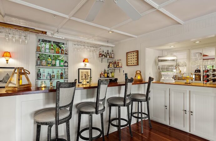 The Bowsprit Bar @ The Harbour Cottage Inn - Southwest Harbor, ME