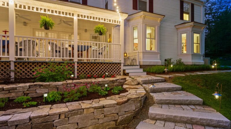 The Bowsprit Bar @ The Harbour Cottage Inn - Southwest Harbor, ME