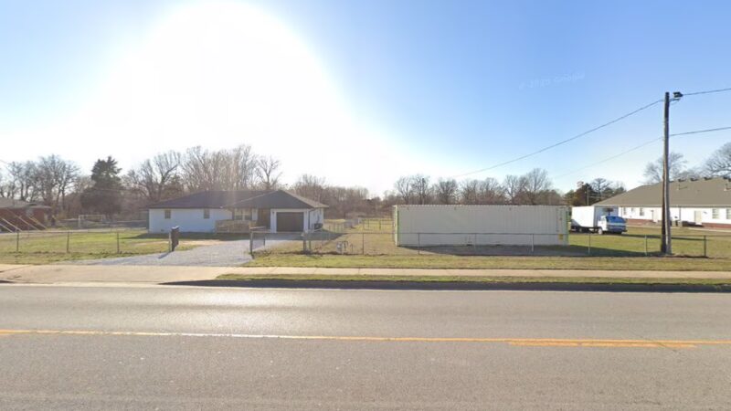 Lucky's Indoor Bark Park - Springdale, AR