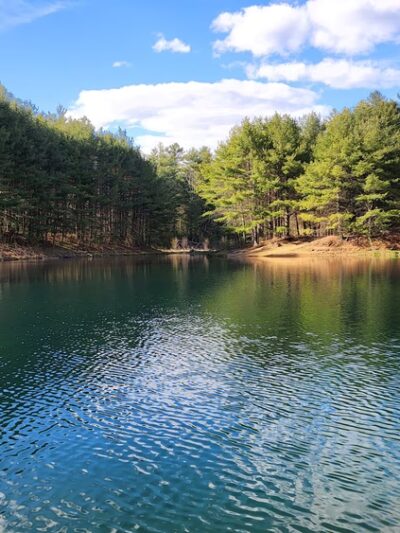 Leadmine Mountain Trail (Main Entrance) - Sturbridge, MA