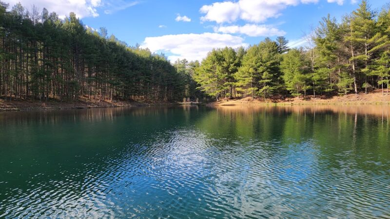 Leadmine Mountain Trail (Main Entrance) - Sturbridge, MA