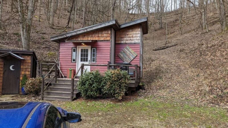 Buttermilk Acres - Trade, TN