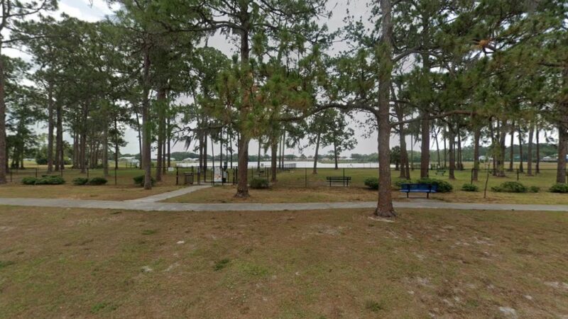 Sun 'N Lake Dog Park - US, FL