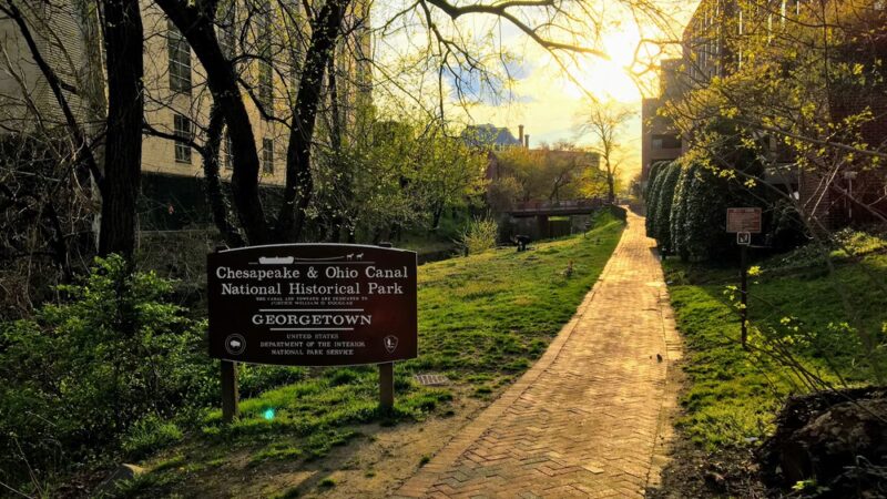 Trailhead C&O Canal Towpath - Washington,