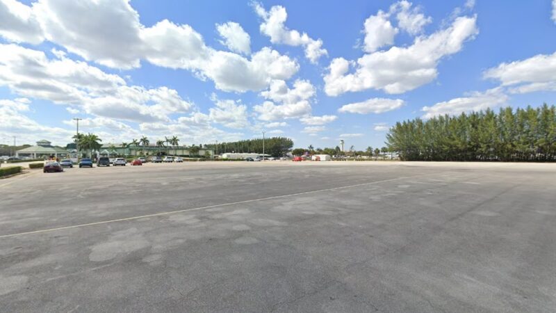 PARK.PLAY.FLY. at Palm Beach Kennel Club - West Palm Beach, FL