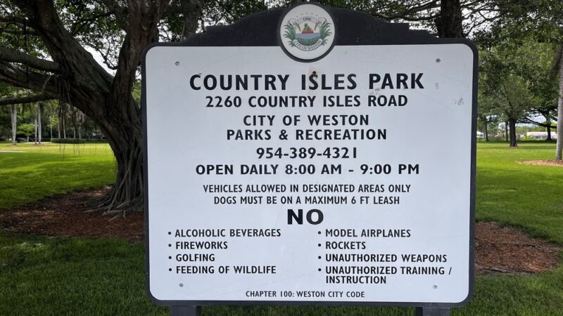 Country isles park - Weston, FL