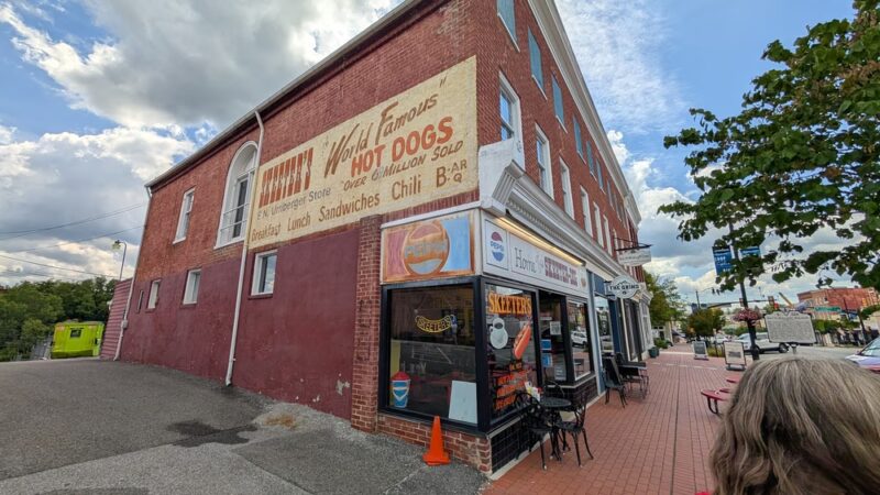 Skeeter's World Famous Hotdogs - Wytheville, VA
