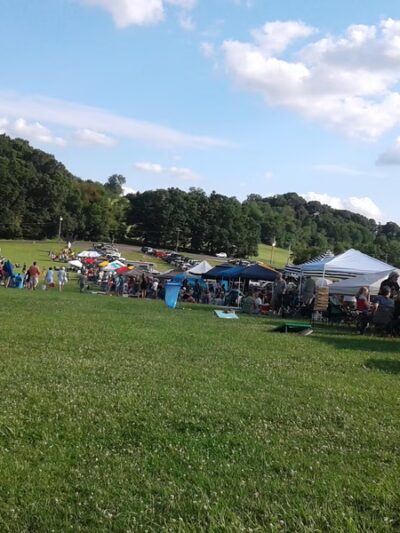 Hartwood Acres Park Parking - Allison Park, PA