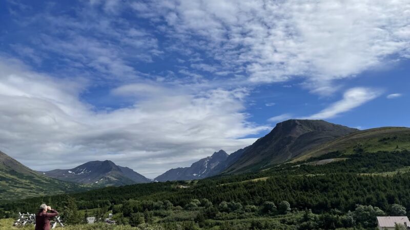 Flattop / Glen Alps Trailhead Parking - Anchorage, AK
