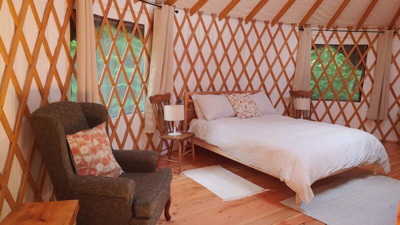 HappyTails Cabins & Yurts - Ashford, WA