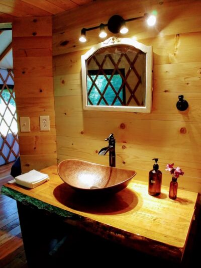 HappyTails Cabins & Yurts - Ashford, WA