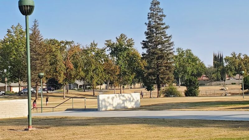 Pin Oak Park - Bakersfield, CA