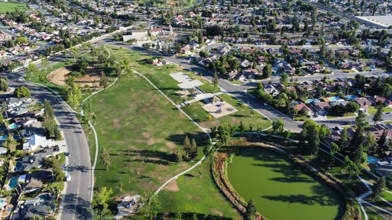 Pin Oak Park - Bakersfield, CA