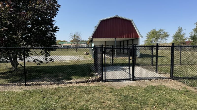 Batavia roadside dog park - Batavia, IA