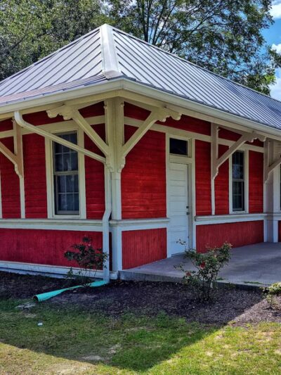 Batesburg Train Depot Park - Batesburg-Leesville, SC