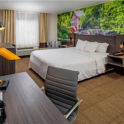 Clarion Pointe Beckley - Beckley, WV