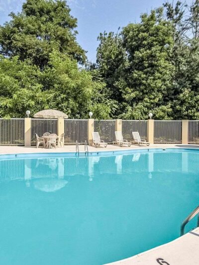 Clarion Pointe Beckley - Beckley, WV