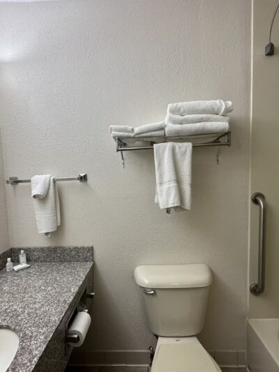 Clarion Pointe Beckley - Beckley, WV