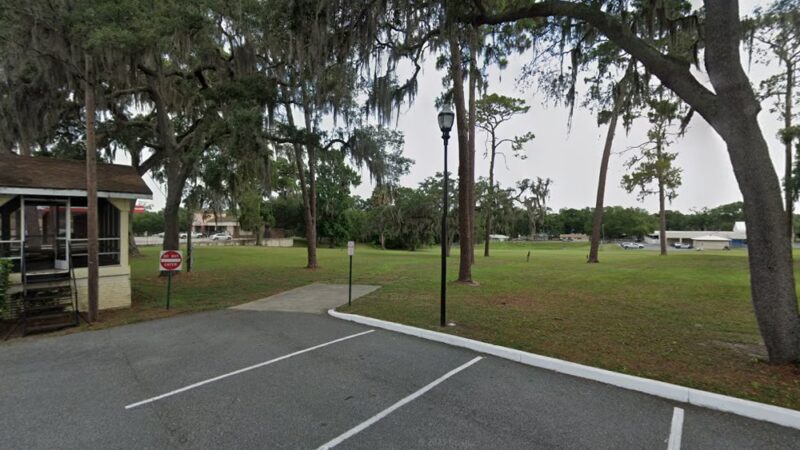 Belleview City Hall Park - Belleview, FL