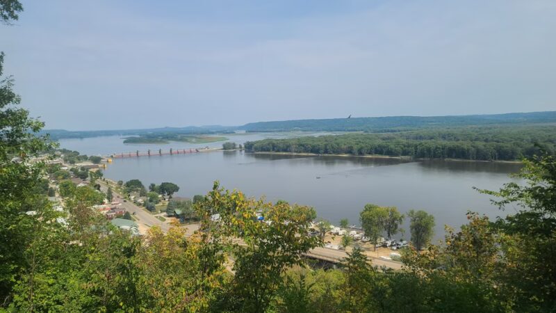 Bellevue State Park Lodge - Bellevue, IA