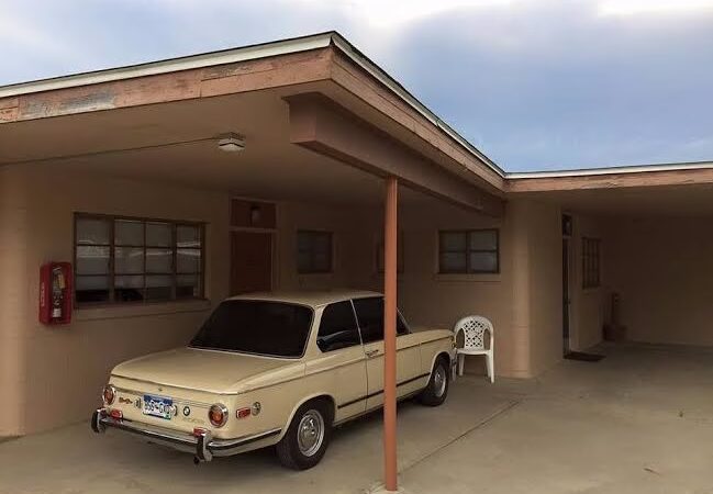 Backyard Lodge Motel - Beloit, KS