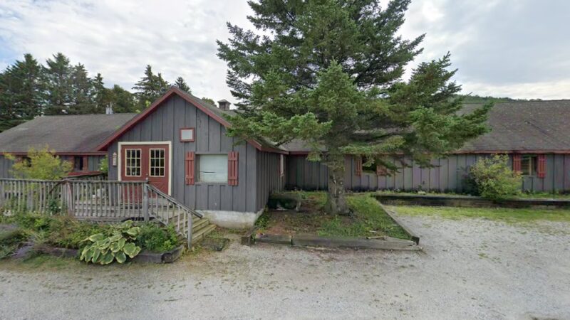 Vermont Paws & Boots - Bennington, VT